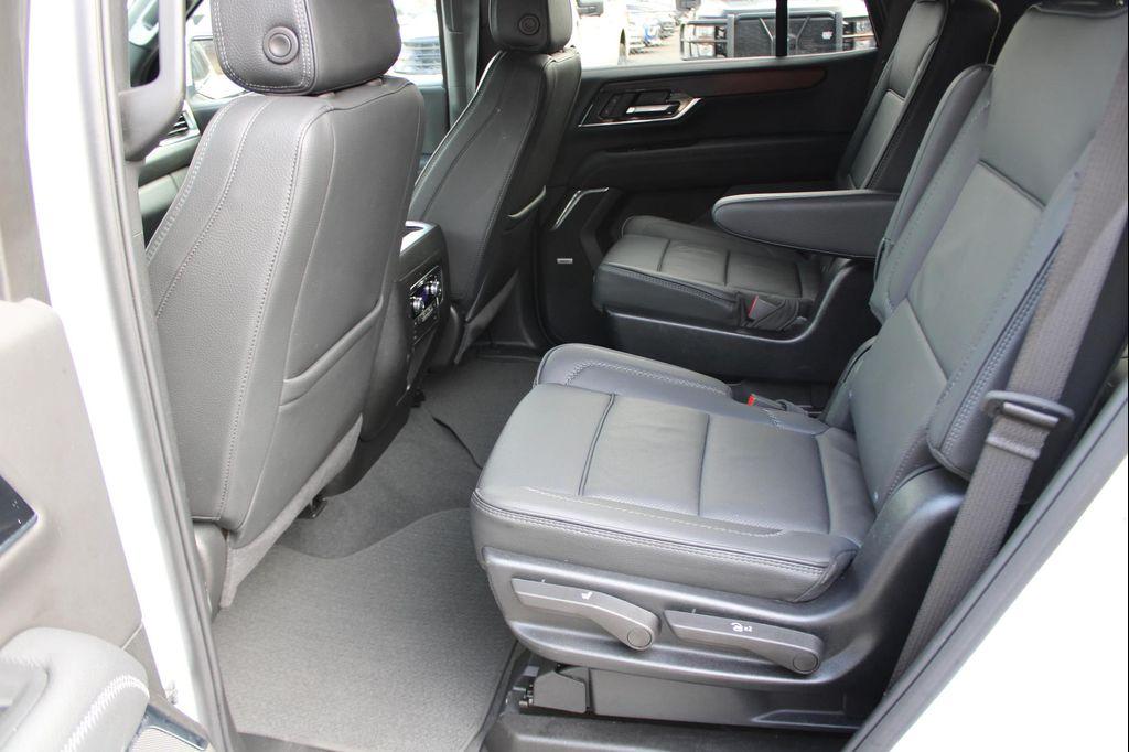 used 2025 GMC Yukon car, priced at $71,525