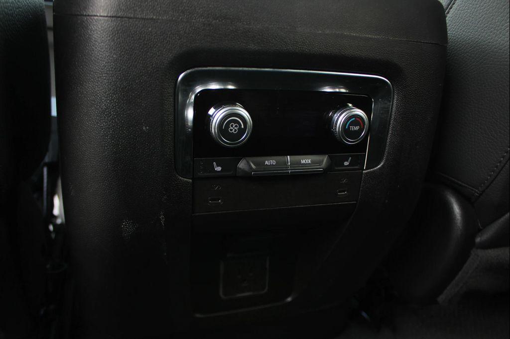 used 2025 GMC Yukon car, priced at $71,525