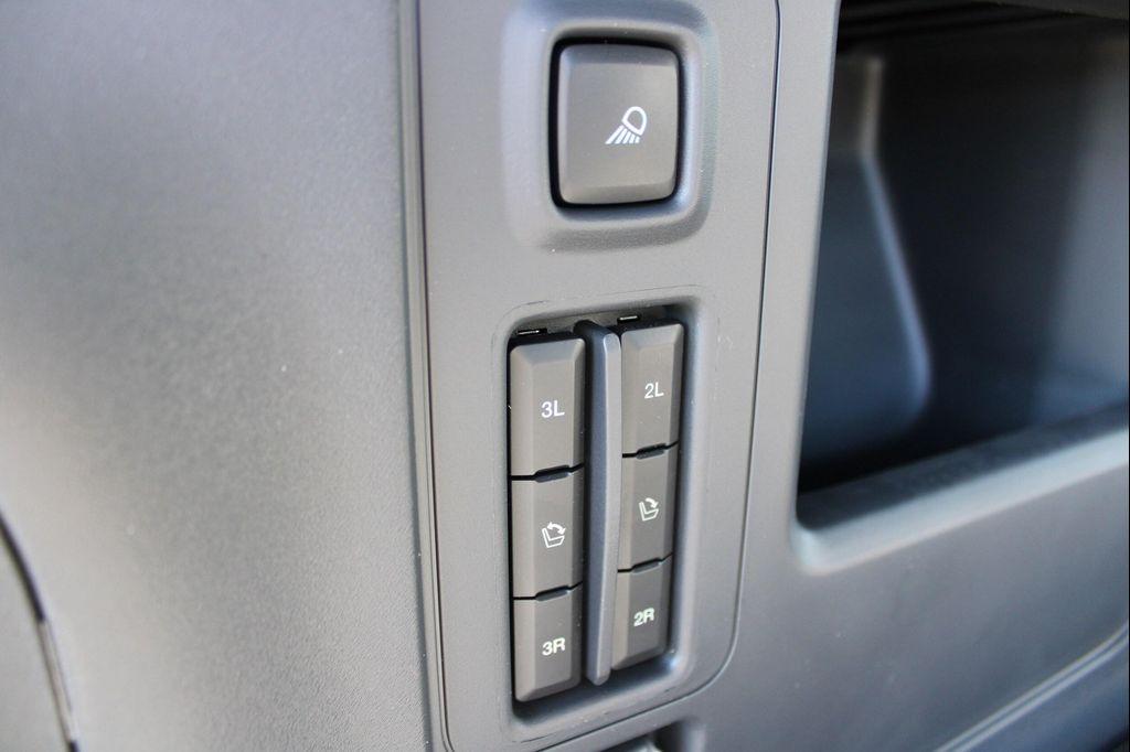 new 2025 Ford Expedition Max car, priced at $87,925