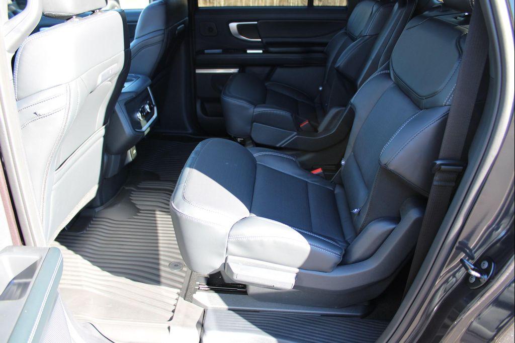 new 2025 Ford Expedition Max car, priced at $87,925