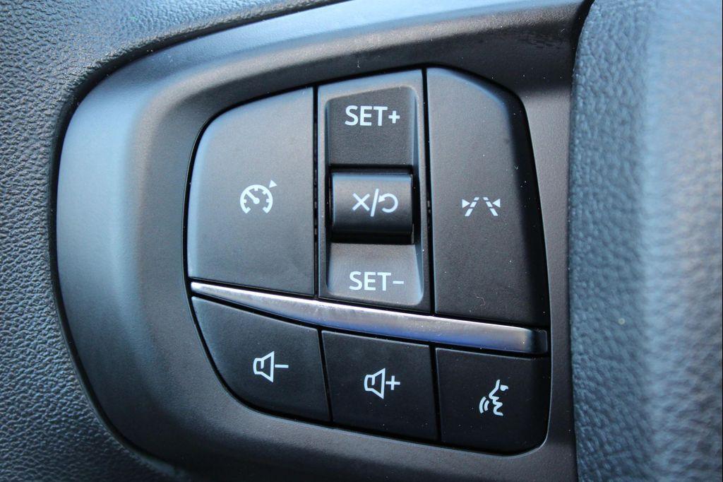 new 2025 Ford Ranger car, priced at $33,590