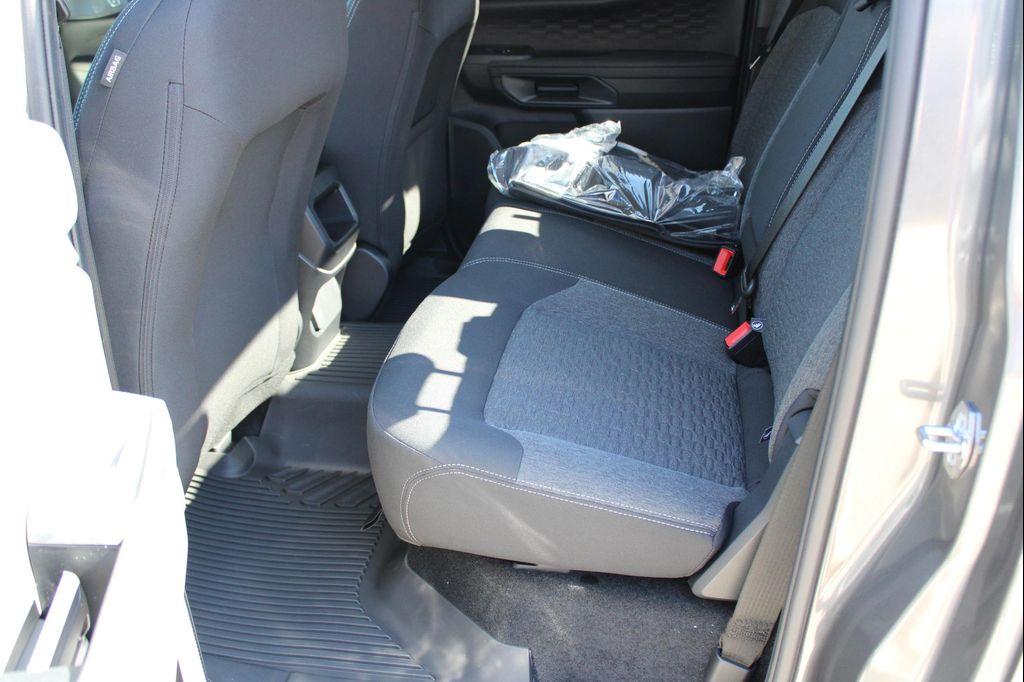 new 2025 Ford Ranger car, priced at $33,590