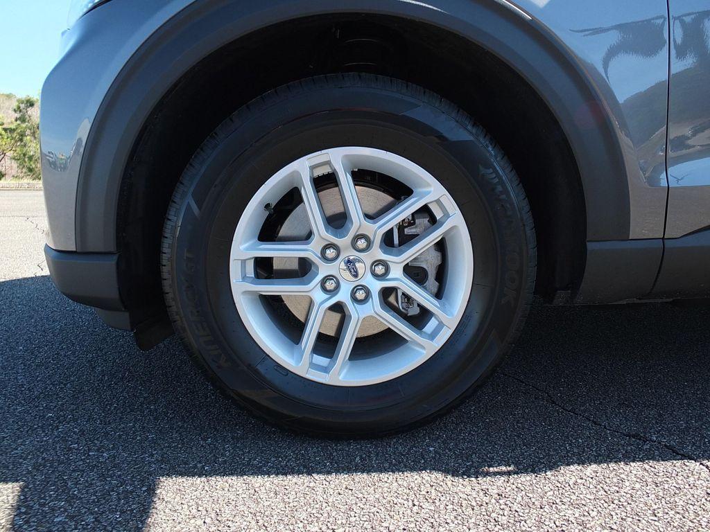 new 2026 Ford Explorer car, priced at $40,380