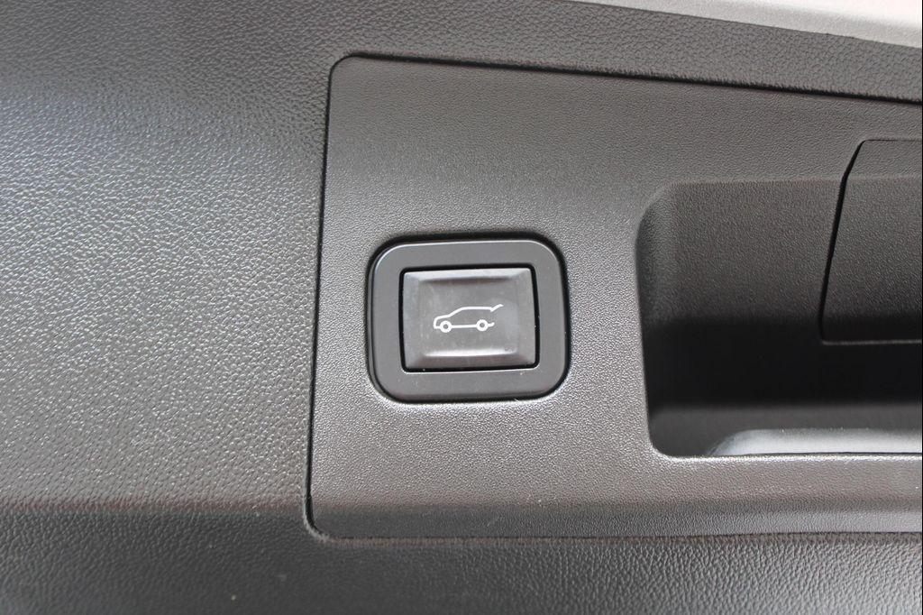 used 2019 Cadillac XT5 car, priced at $21,777