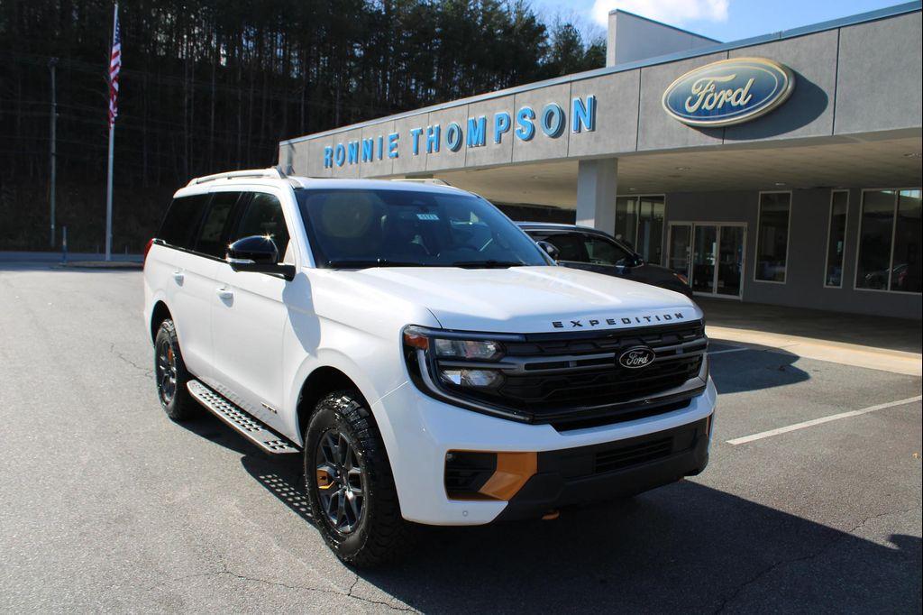 new 2025 Ford Expedition car, priced at $84,435