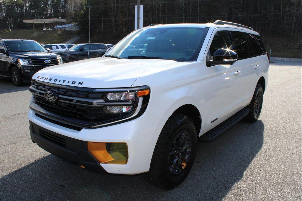 new 2025 Ford Expedition car, priced at $84,435