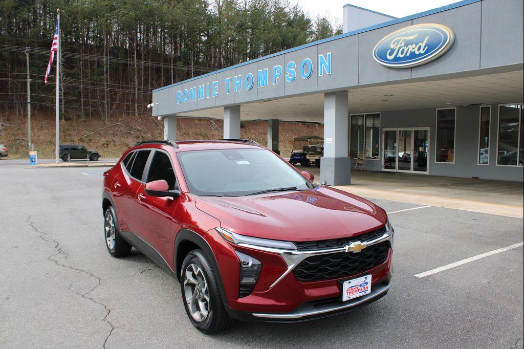 used 2025 Chevrolet Trax car, priced at $20,999