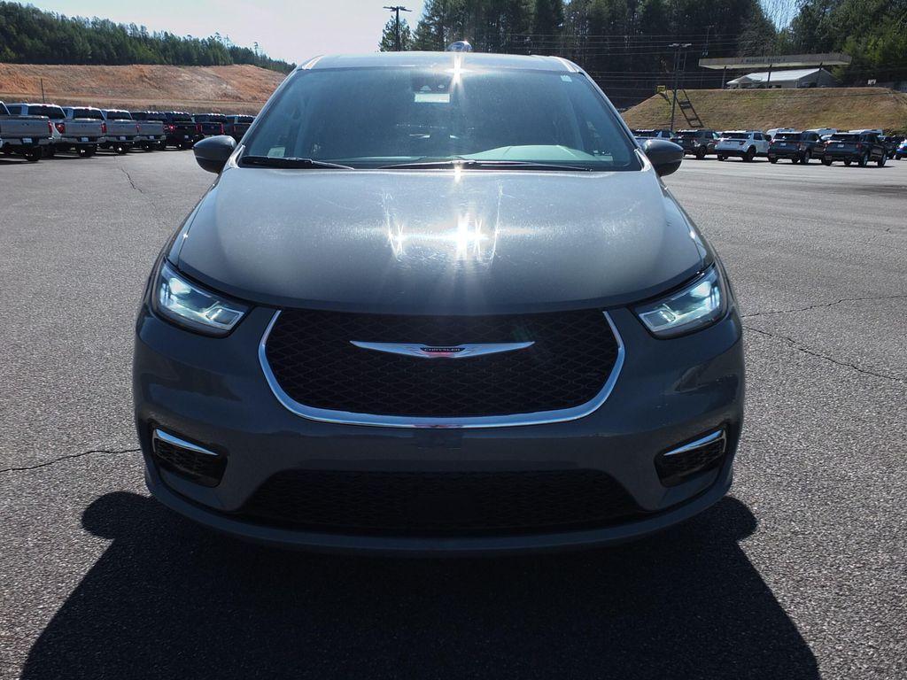used 2023 Chrysler Pacifica car, priced at $23,787