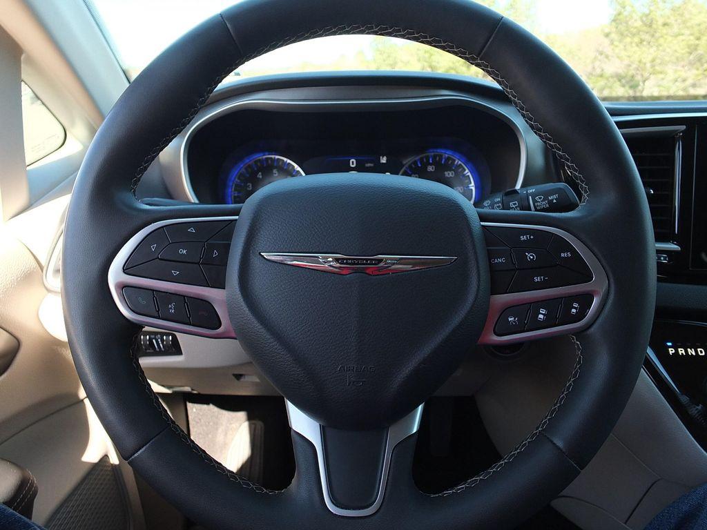 used 2023 Chrysler Pacifica car, priced at $23,787