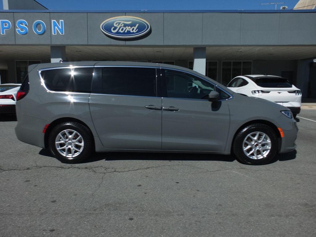 used 2023 Chrysler Pacifica car, priced at $23,787