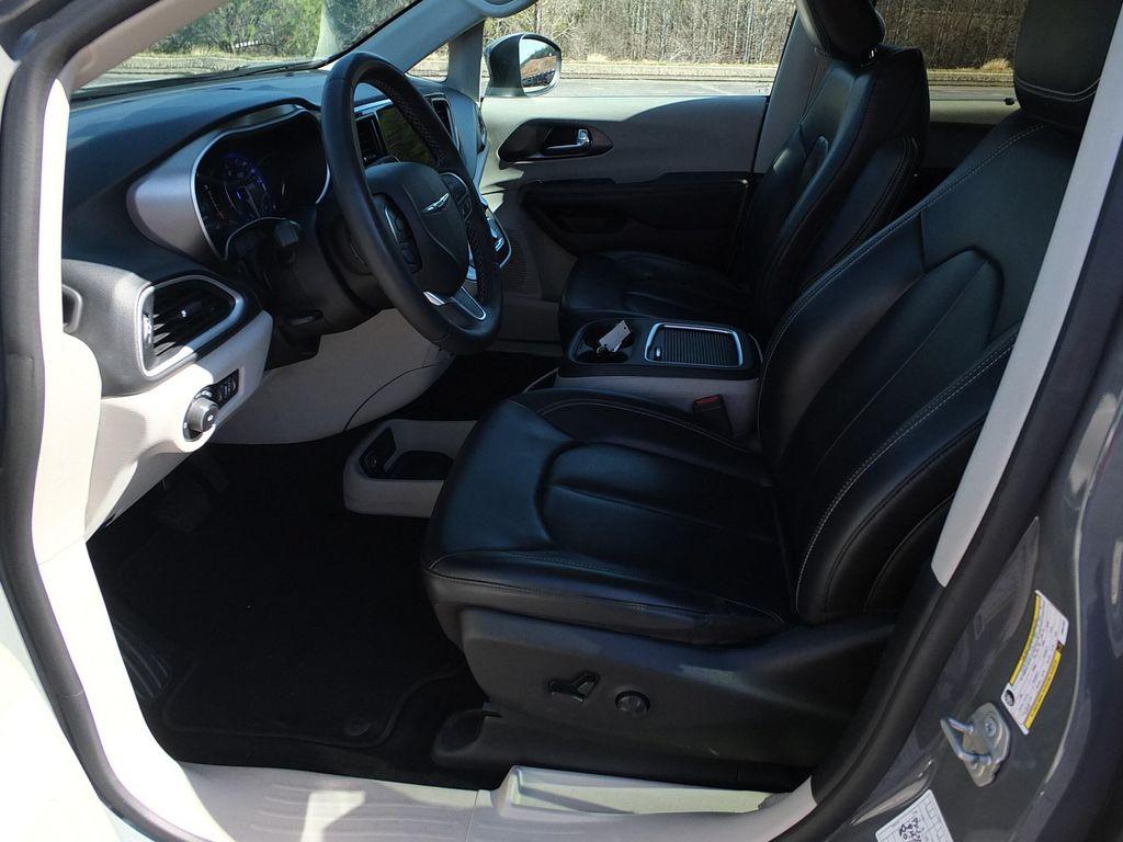 used 2023 Chrysler Pacifica car, priced at $23,787