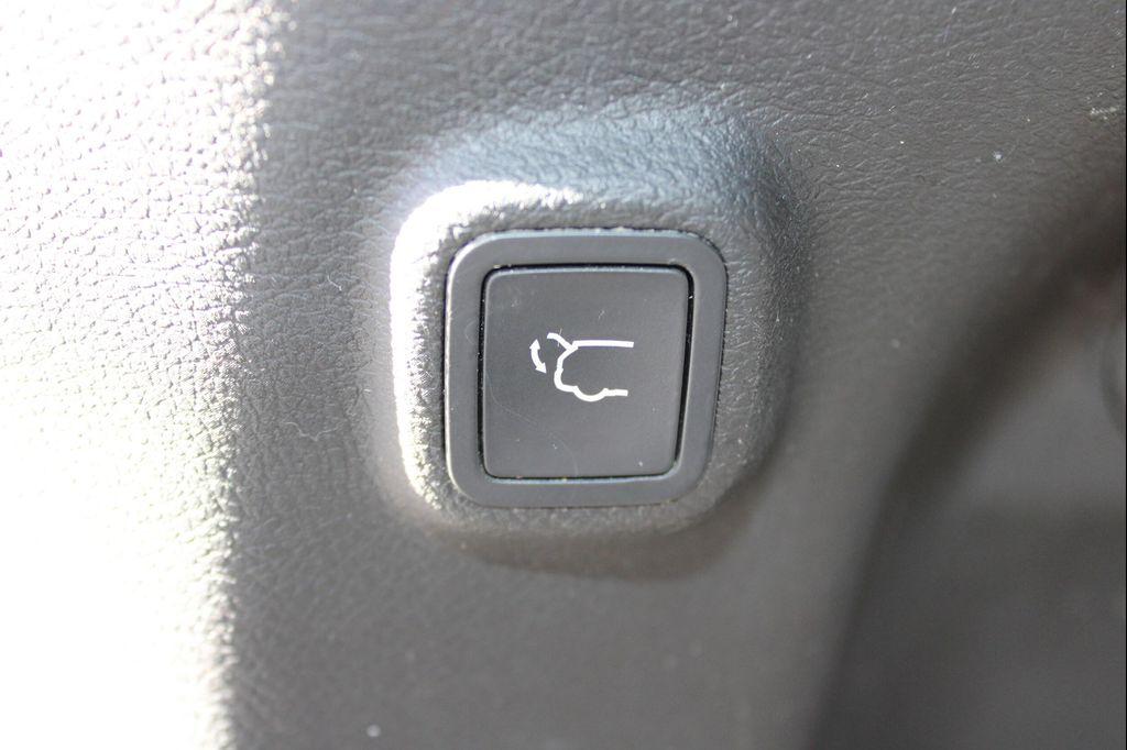 used 2019 Jeep Cherokee car, priced at $13,952