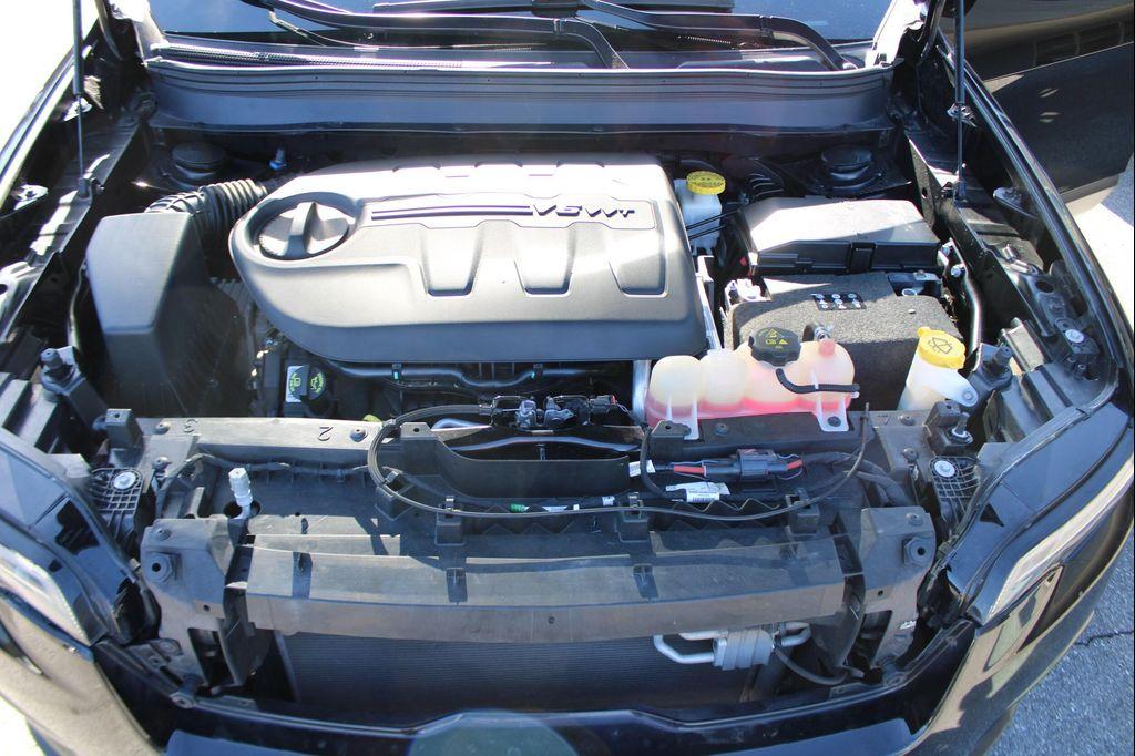 used 2019 Jeep Cherokee car, priced at $13,952