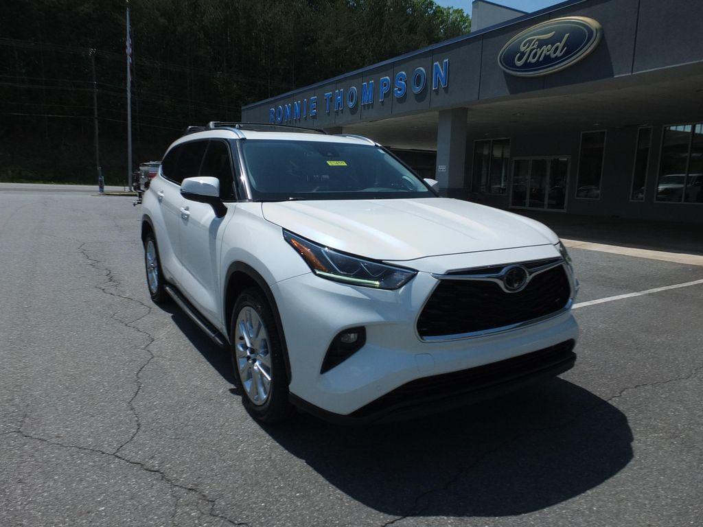 used 2020 Toyota Highlander car, priced at $27,845