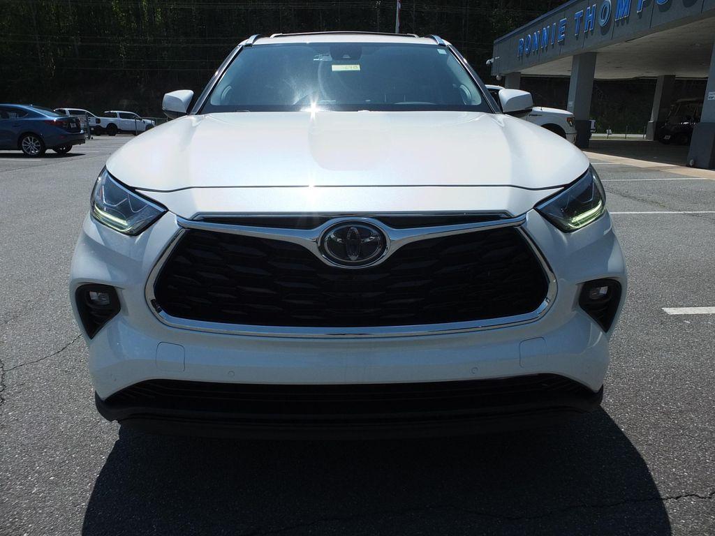 used 2020 Toyota Highlander car, priced at $27,845