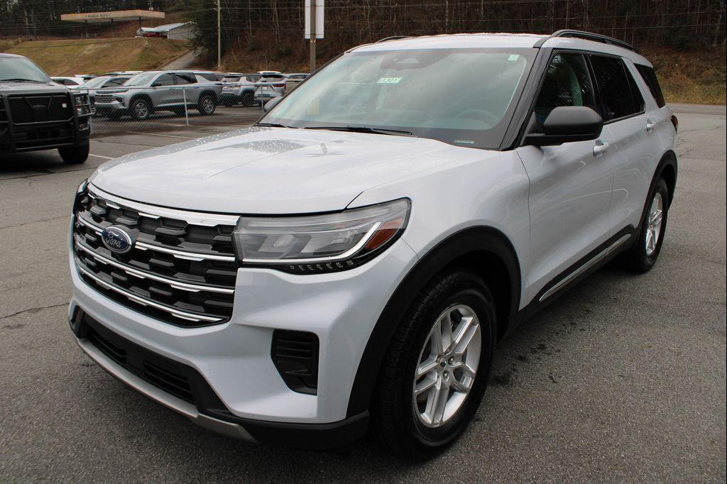 used 2025 Ford Explorer car, priced at $33,905