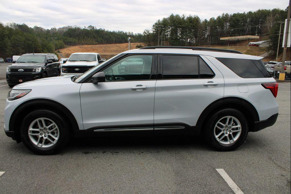 used 2025 Ford Explorer car, priced at $33,905