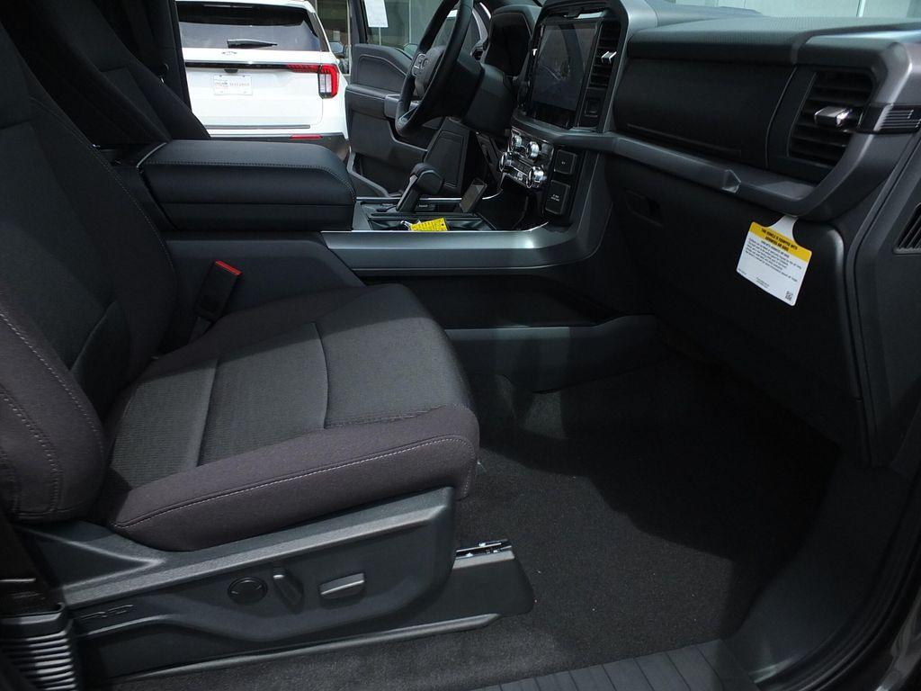 new 2025 Ford F-150 car, priced at $62,290