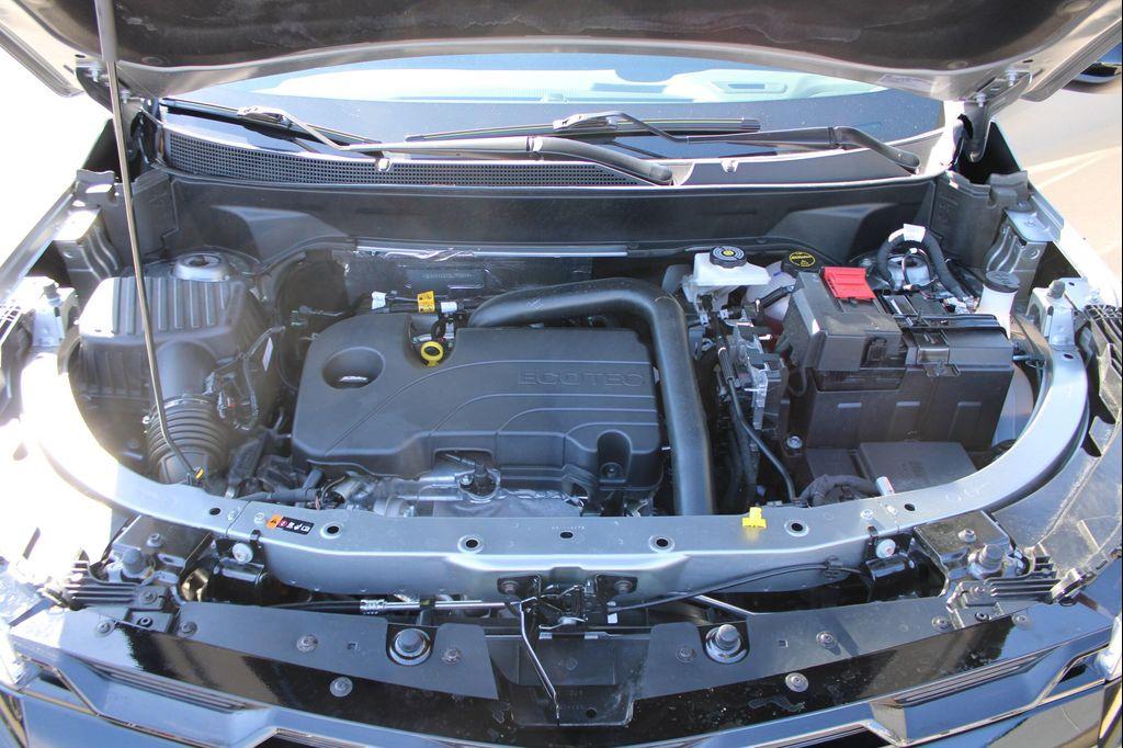 used 2025 Chevrolet Equinox car, priced at $30,611