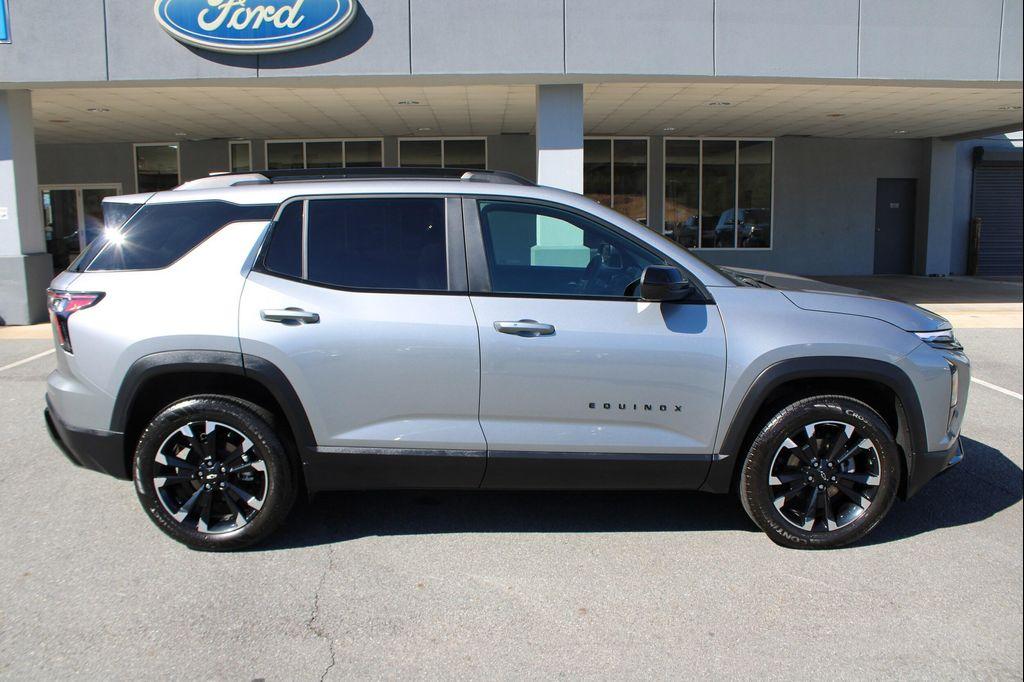 used 2025 Chevrolet Equinox car, priced at $30,611