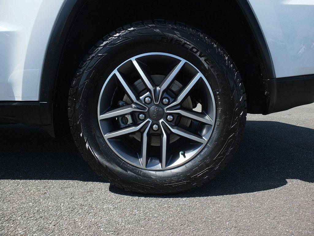 used 2021 Jeep Grand Cherokee car, priced at $22,358