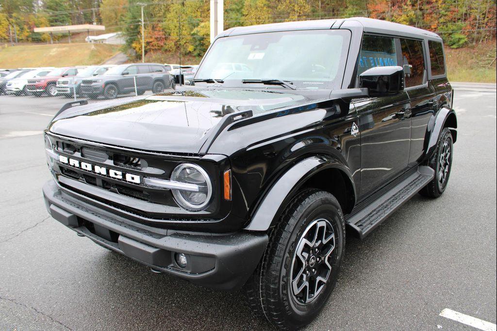 new 2025 Ford Bronco car, priced at $50,625