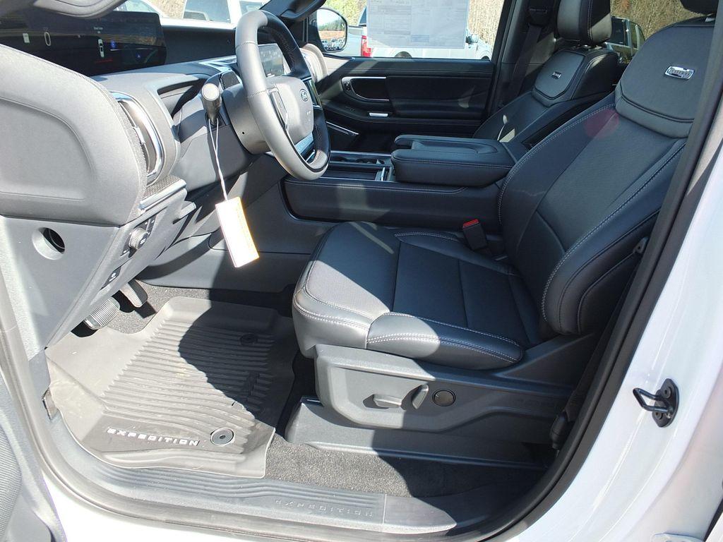 new 2025 Ford Expedition Max car, priced at $84,955