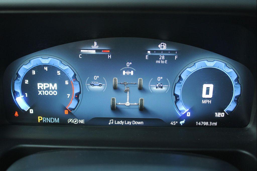 used 2025 Ford Bronco car, priced at $38,929