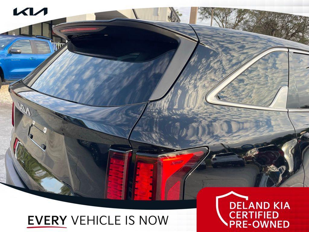 used 2023 Kia Sorento car, priced at $22,377