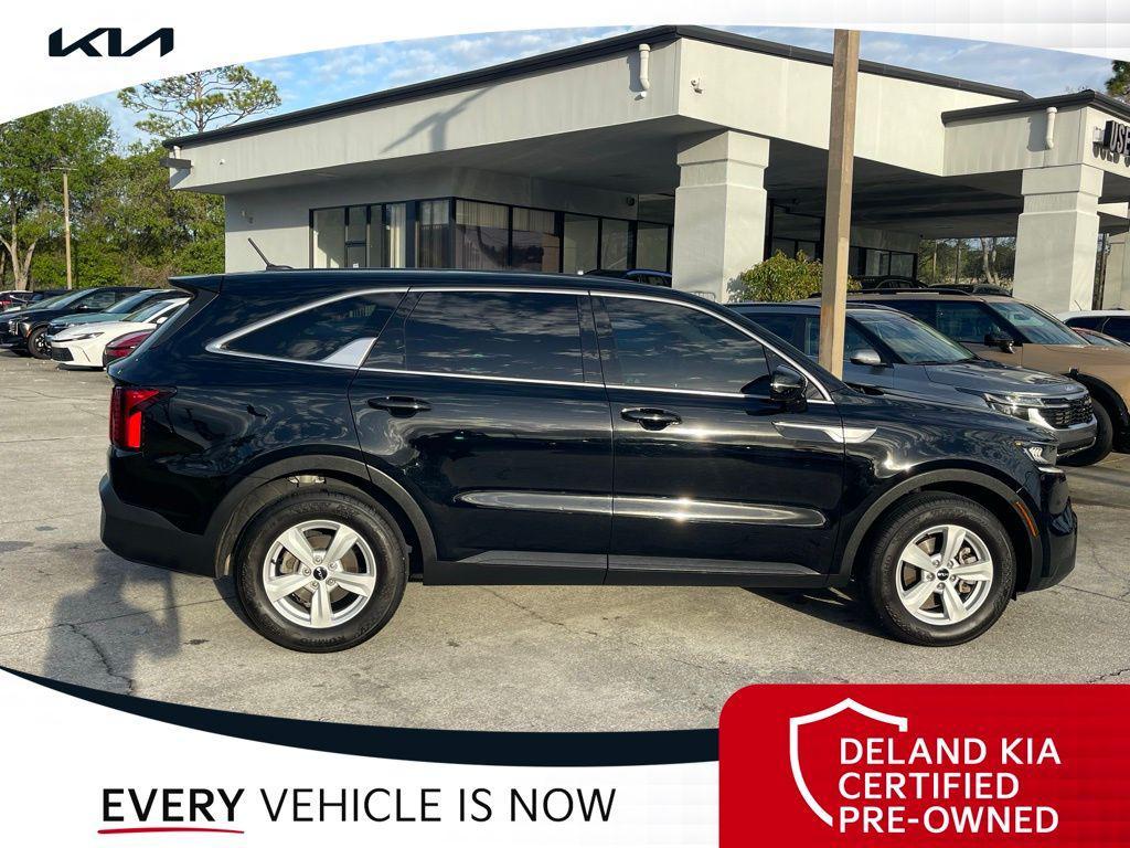 used 2023 Kia Sorento car, priced at $22,377