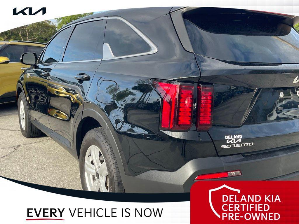 used 2023 Kia Sorento car, priced at $22,377