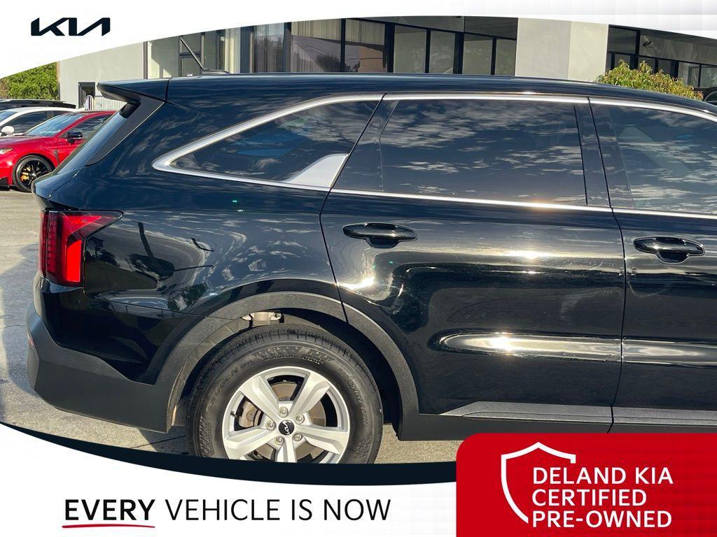 used 2023 Kia Sorento car, priced at $22,377
