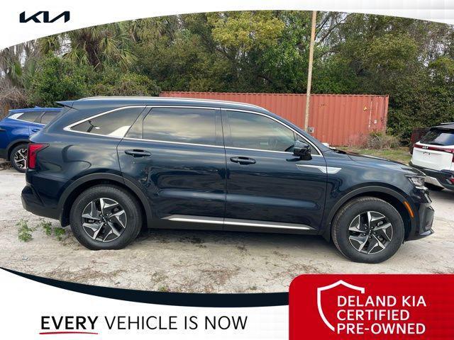 used 2022 Kia Sorento Hybrid car, priced at $21,995