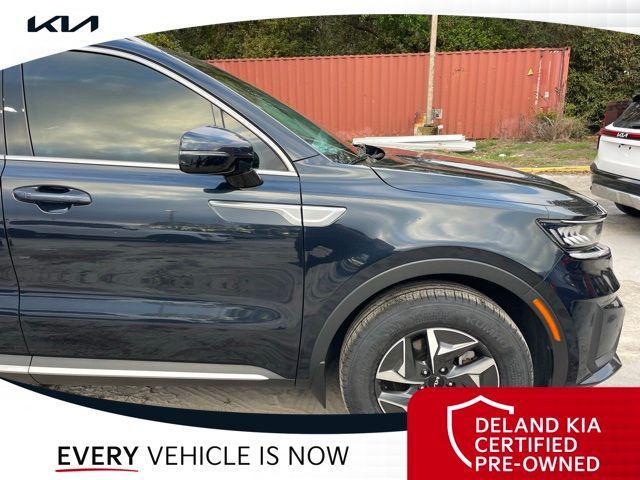 used 2022 Kia Sorento Hybrid car, priced at $21,995
