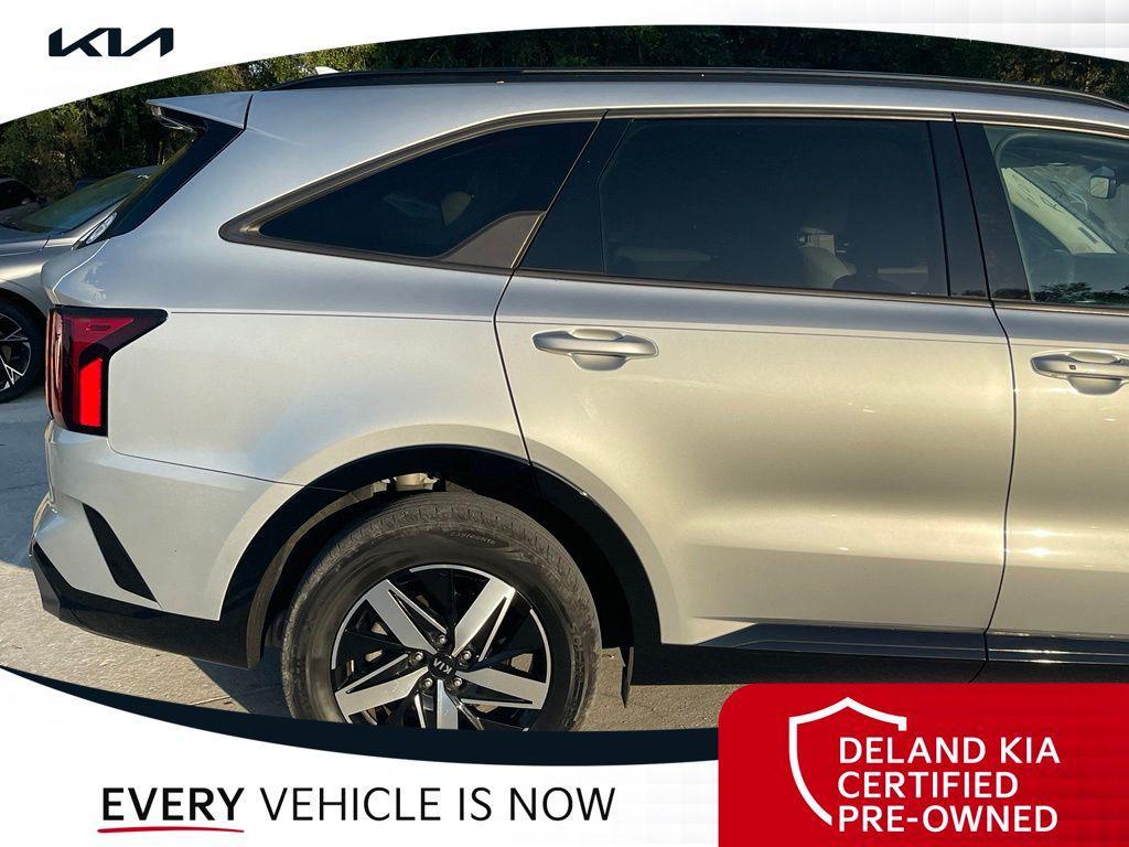 used 2021 Kia Sorento car, priced at $23,428