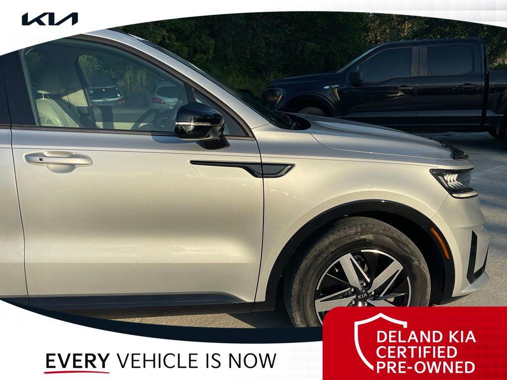 used 2021 Kia Sorento car, priced at $23,428
