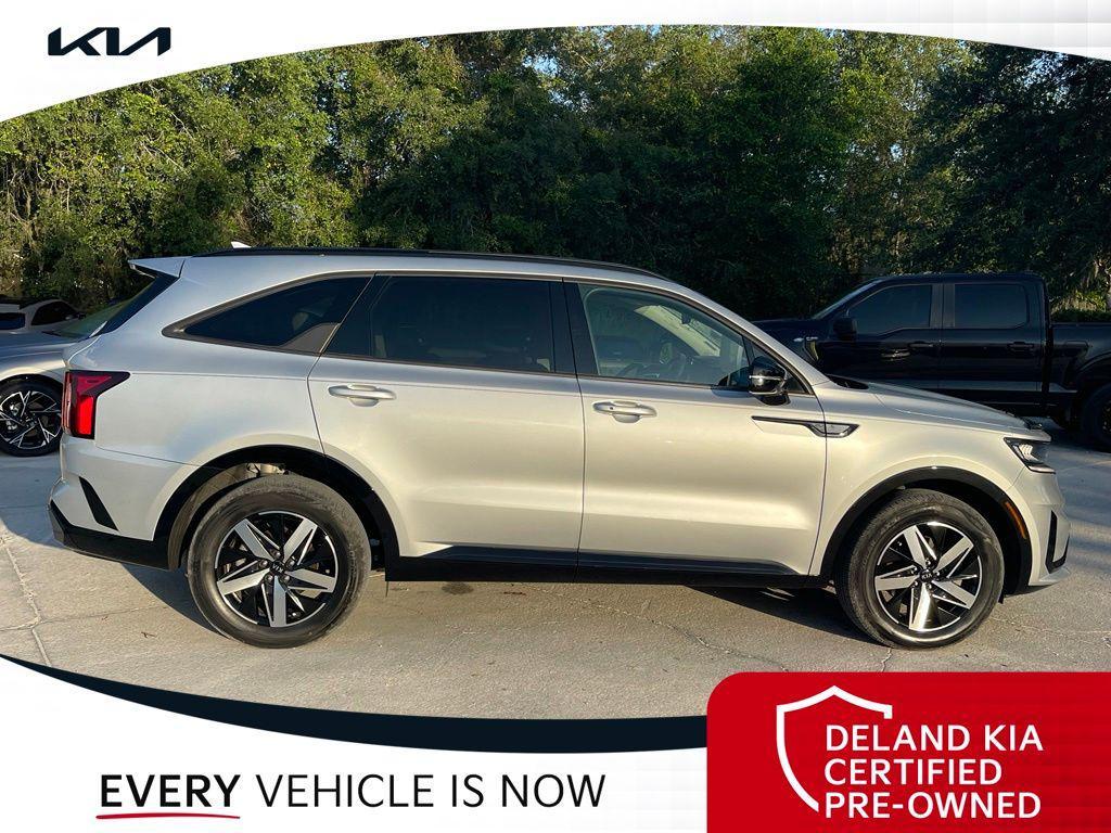 used 2021 Kia Sorento car, priced at $23,428