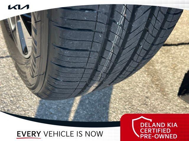 used 2024 Kia Carnival car, priced at $33,980