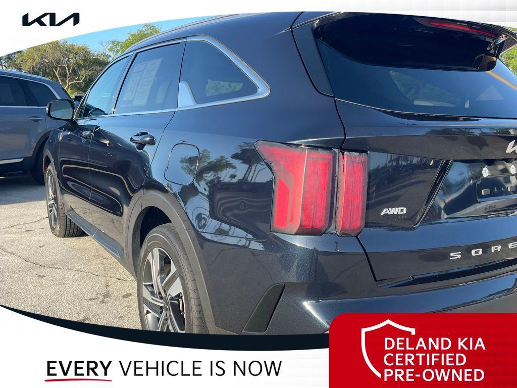 used 2022 Kia Sorento Plug-In Hybrid car, priced at $29,800