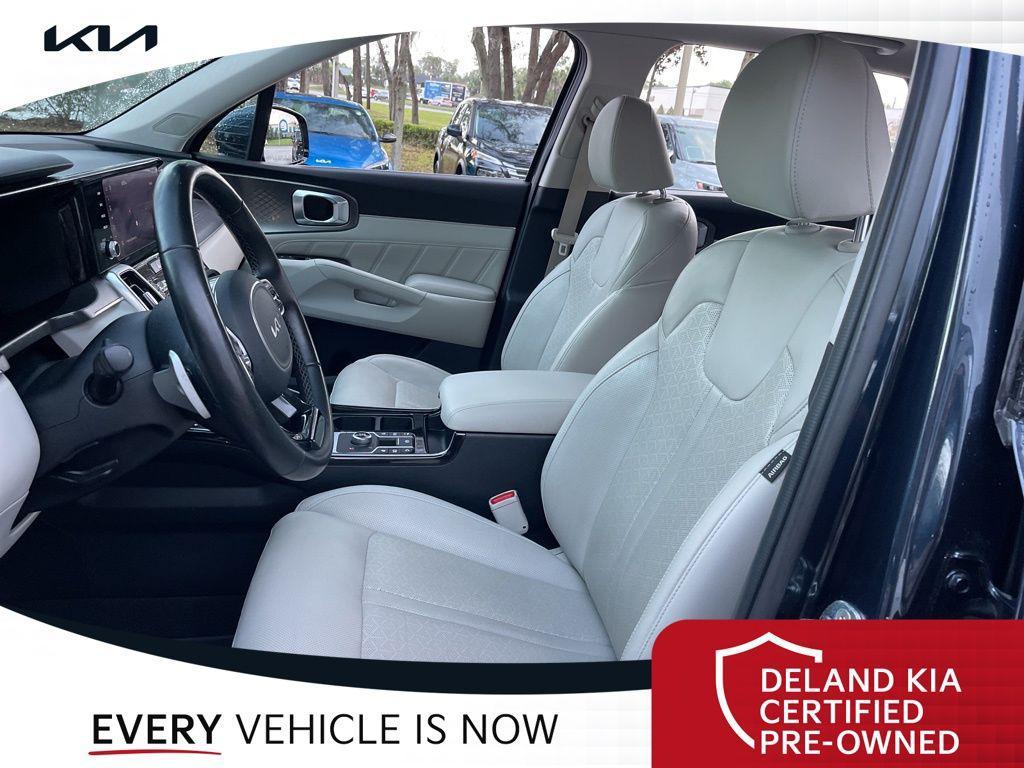 used 2022 Kia Sorento Plug-In Hybrid car, priced at $29,800