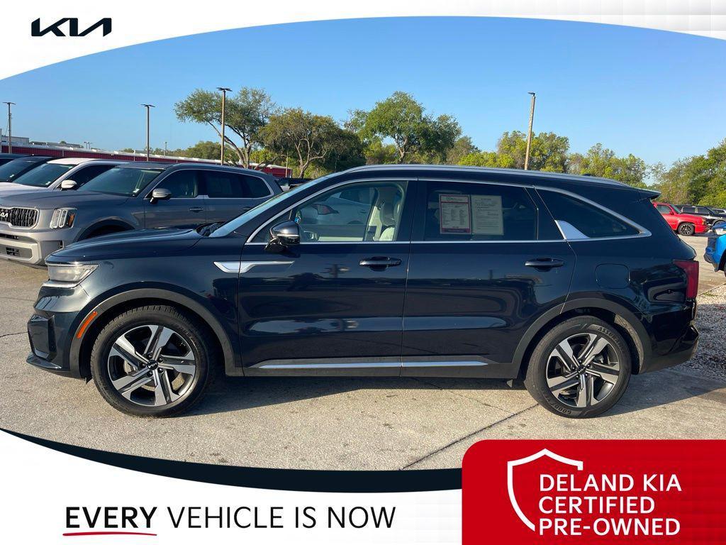 used 2022 Kia Sorento Plug-In Hybrid car, priced at $29,800