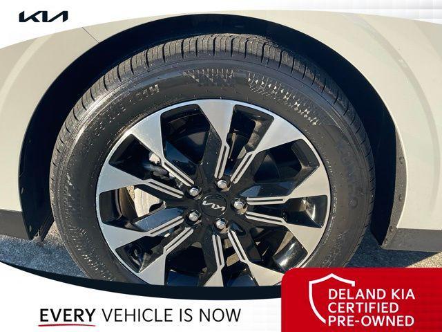 used 2024 Kia Carnival car, priced at $33,890