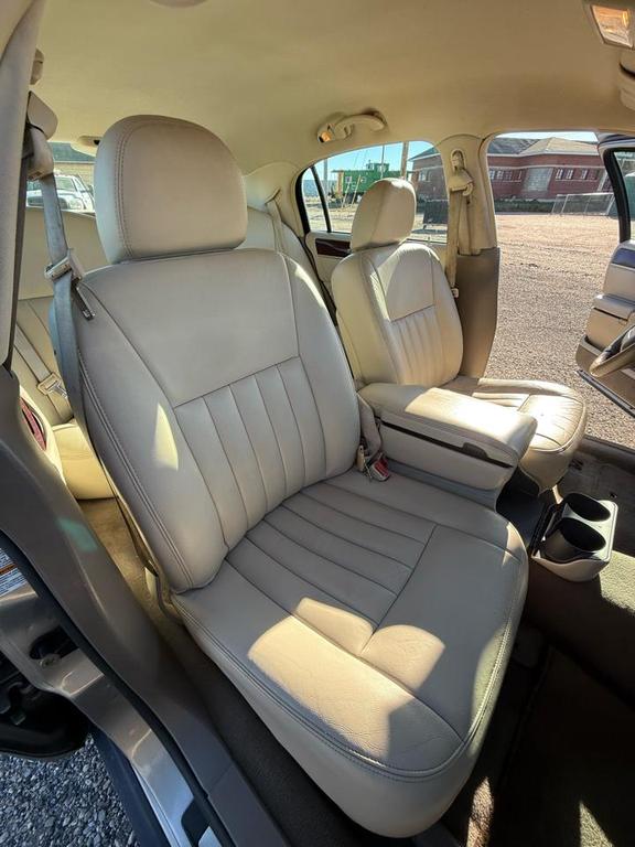 used 2003 Lincoln Town Car car, priced at $8,995