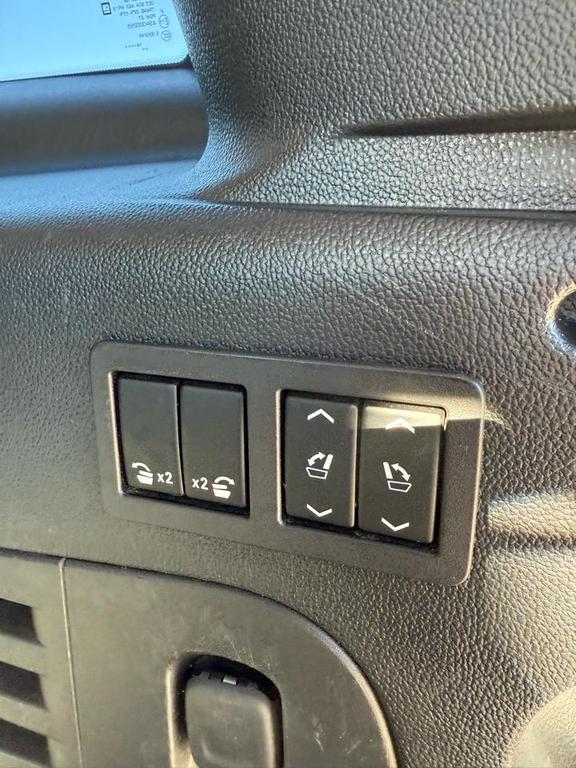 used 2015 Cadillac Escalade ESV car, priced at $28,995