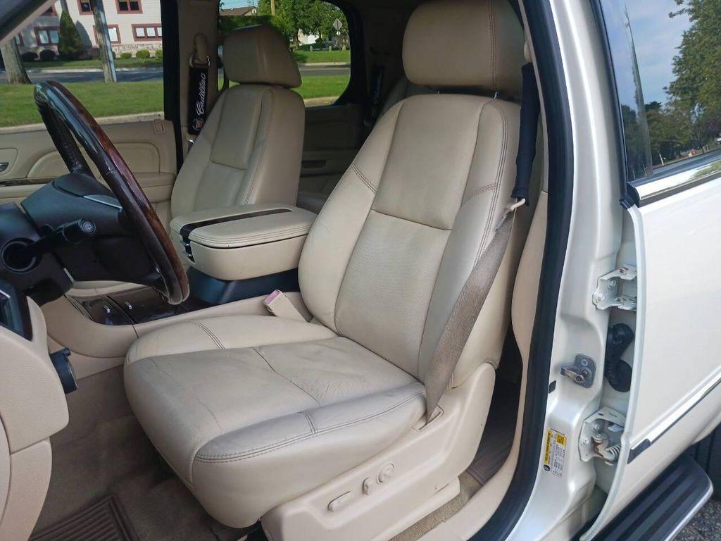 used 2007 Cadillac Escalade car, priced at $12,995