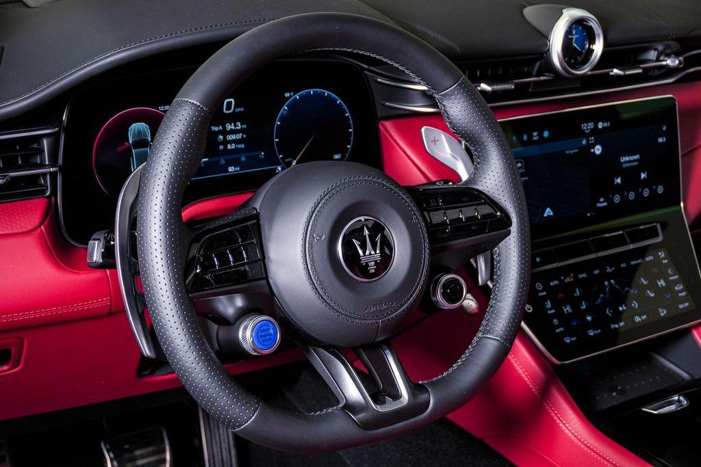 new 2025 Maserati Grecale car, priced at $119,995