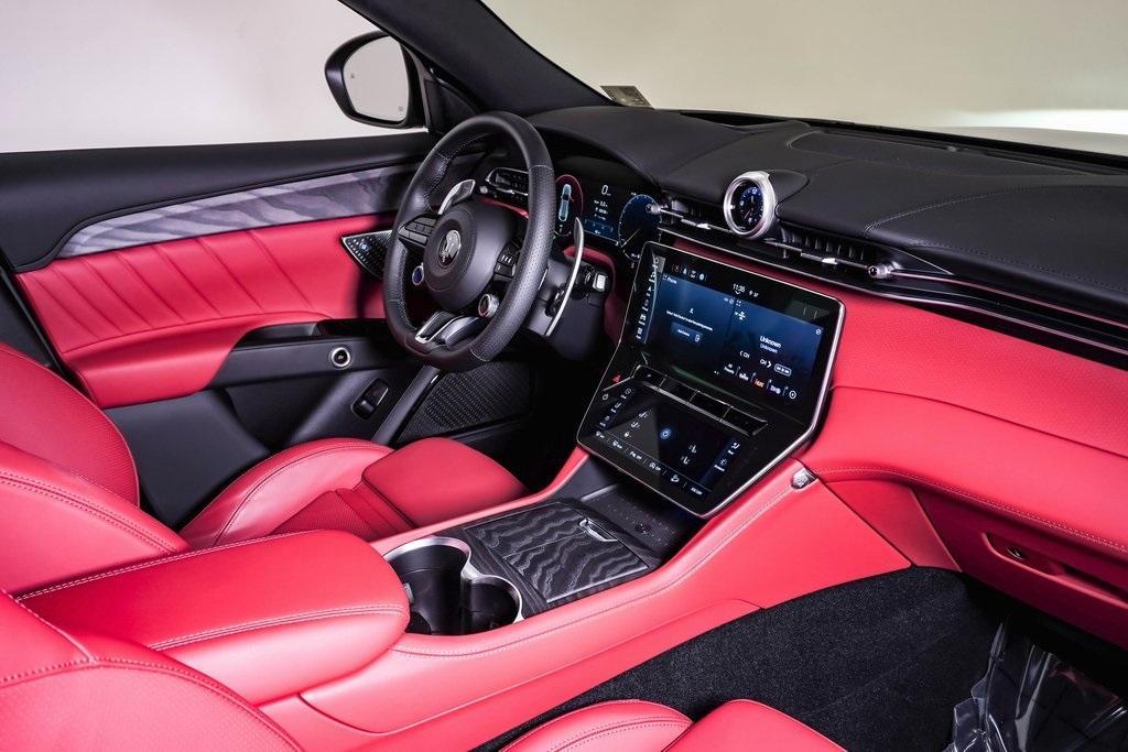 new 2025 Maserati Grecale car, priced at $86,825