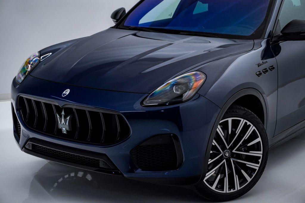 new 2025 Maserati Grecale car, priced at $83,995