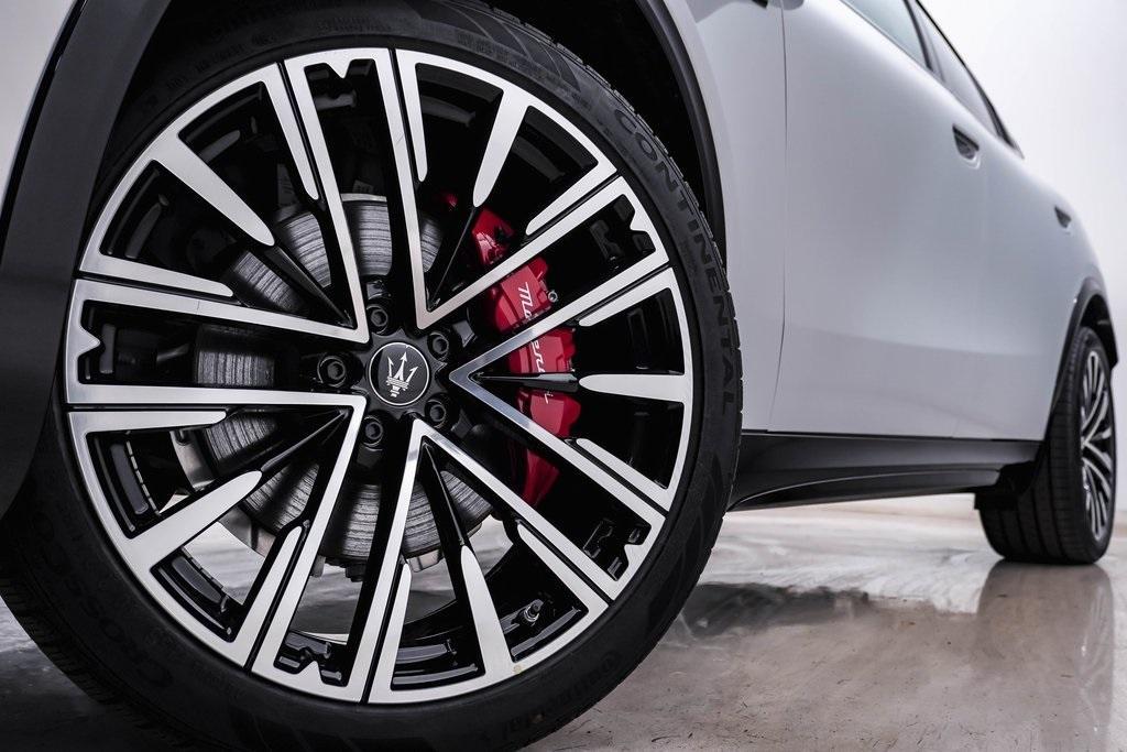 new 2025 Maserati Grecale car, priced at $80,995