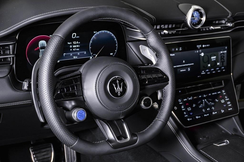 new 2025 Maserati Grecale car, priced at $111,900